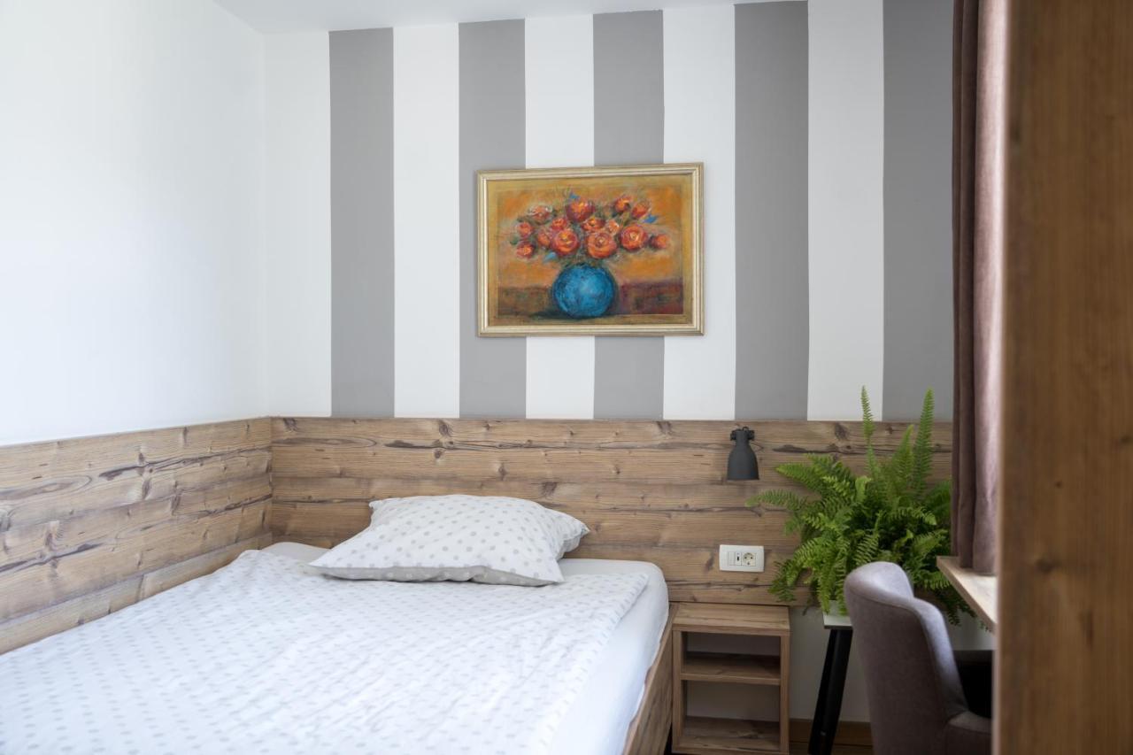 Hisa Poljana Rooms Prevalje Екстериор снимка