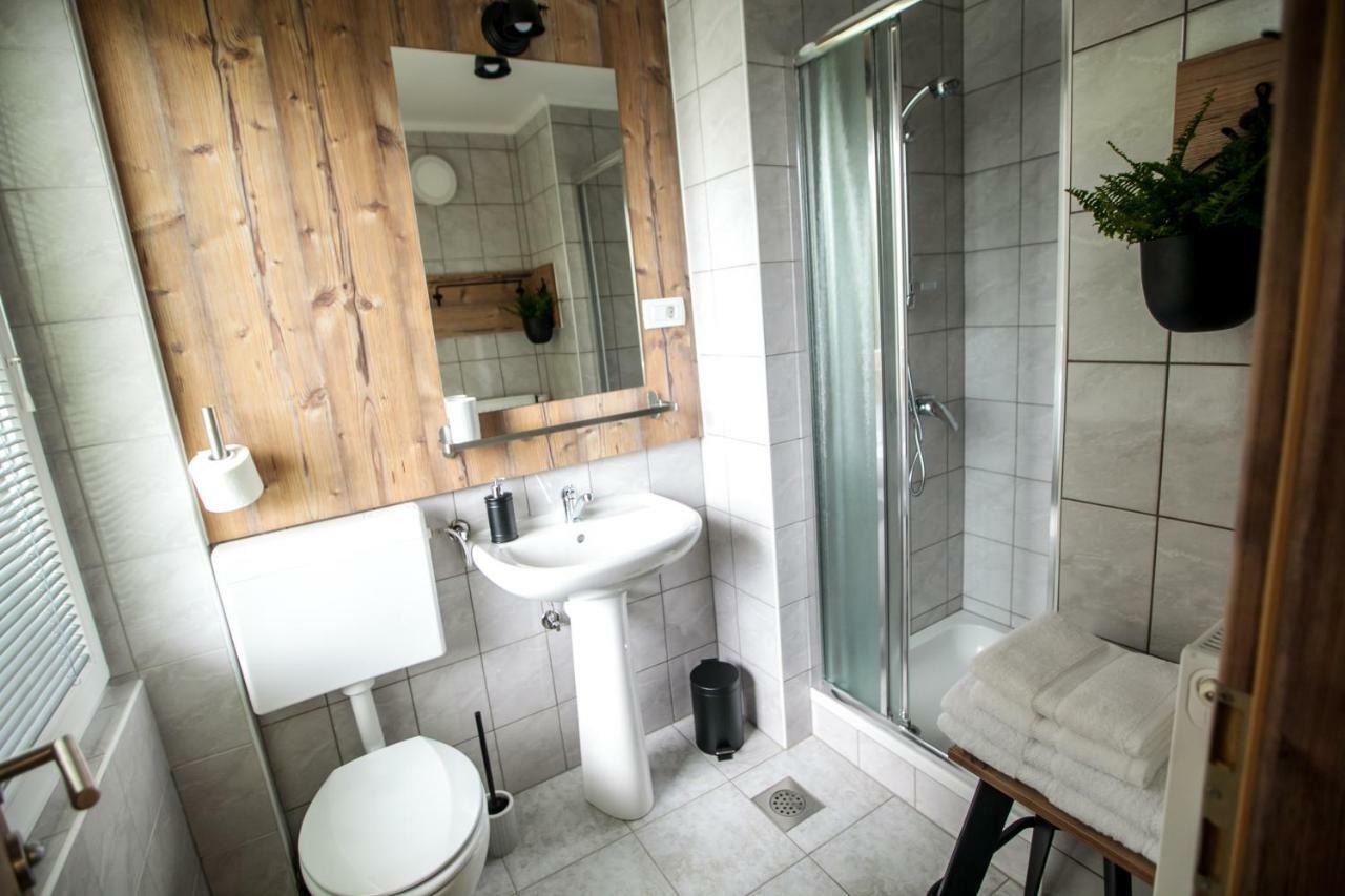 Hisa Poljana Rooms Prevalje Екстериор снимка